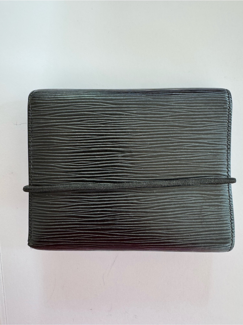 Louis Vuitton Black Epi Trifold Compact Wallet - Picture 2 of 6